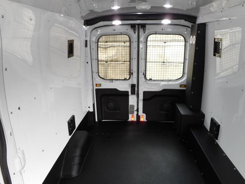 Used 2019 Ford Transit 250 148 Medium Roof RWD image 22