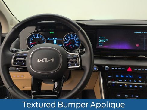 Used 2024 Kia Carnival EX FWD image 22