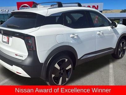 New 2025 Nissan Kicks SR