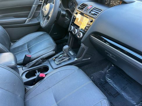Used 2018 Subaru Forester 2.5i Touring AWD/4WD image 15