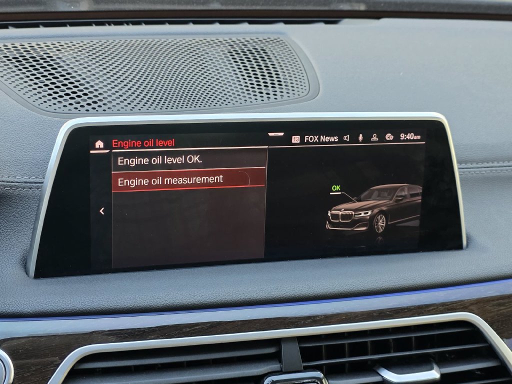 Used 2020 BMW 740i w/ Premium Package RWD image 20