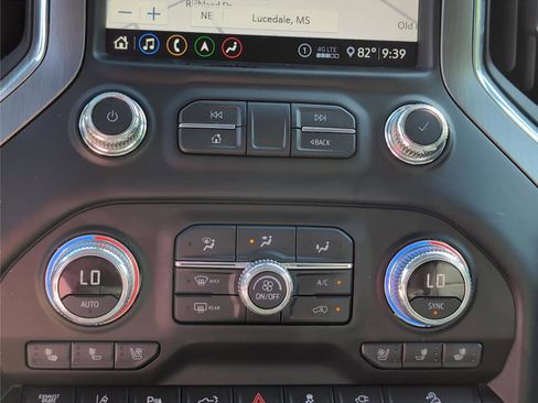 Used 2020 GMC Sierra 2500 Denali w/ Denali Ultimate Package AWD/4WD image 21