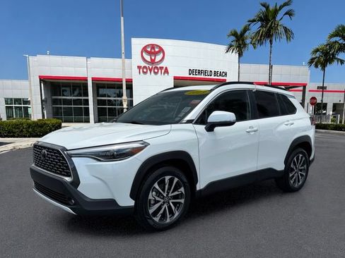 Certified 2023 Toyota Corolla Cross XLE w/ Convenience Package FWD image 3