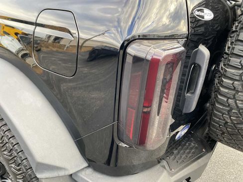 Used 2024 Ford Bronco Wildtrak image 11