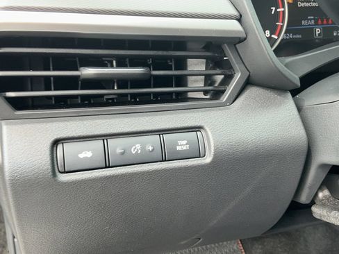 Certified 2025 Nissan Altima 2.5 SR FWD image 17