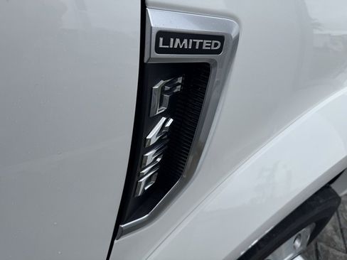 Used 2022 Ford F450 Limited w/ FX4 Off-Road Package image 5