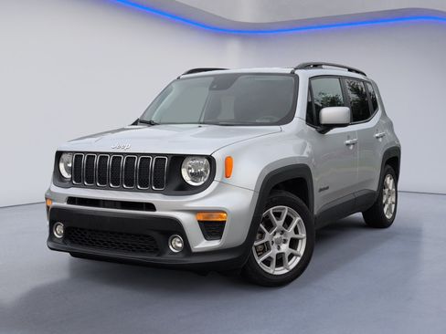 Used 2021 Jeep Renegade Latitude FWD image 2