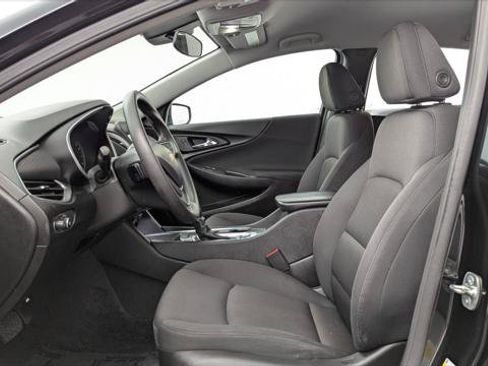 Used 2025 Chevrolet Malibu LT FWD image 14