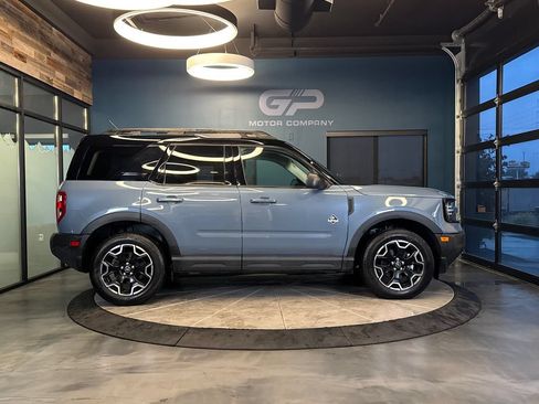Used 2025 Ford Bronco Sport Outer Banks AWD/4WD image 2
