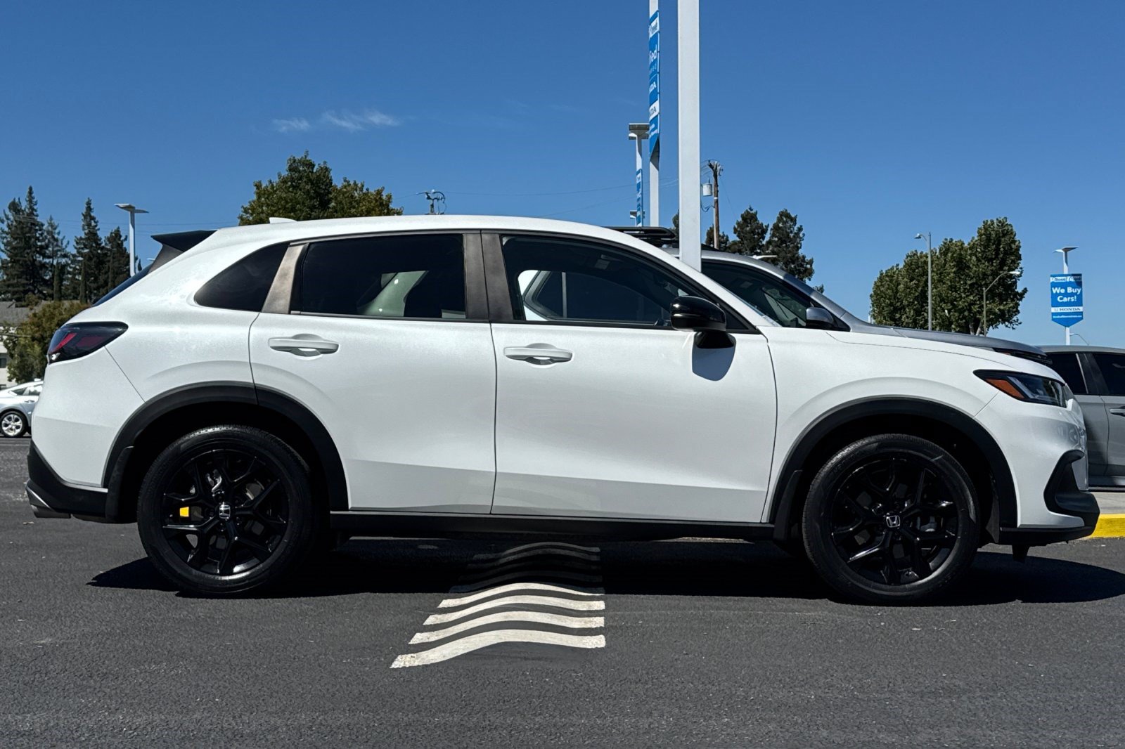 Used 2023 Honda HR-V Sport image 8