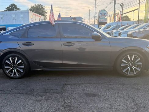 Used 2022 Honda Civic EX-L image 11