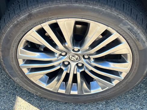 Used 2021 Toyota Venza XLE AWD/4WD image 10