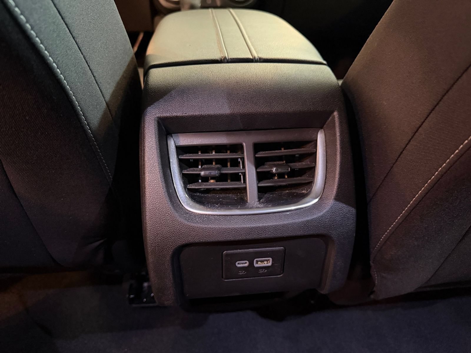 Used 2025 Chevrolet Blazer LT FWD image 22