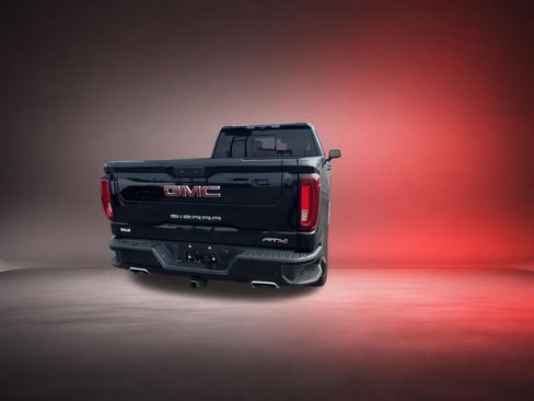 Used 2022 GMC Sierra 1500 AT4 w/ Technology Package AWD/4WD image 7