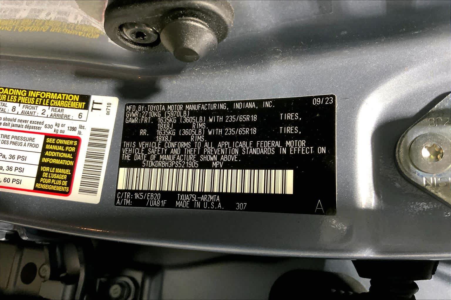 Used 2023 Toyota Highlander XLE AWD/4WD image 37