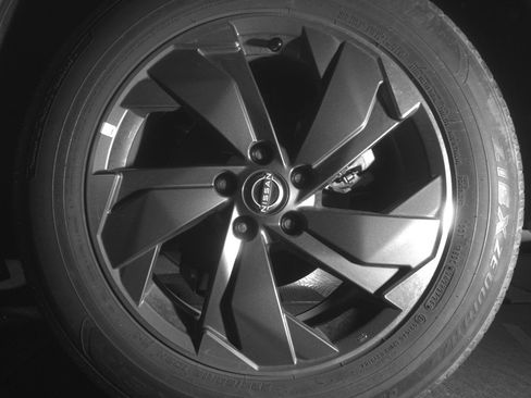 Used 2025 Nissan Rogue SV FWD image 14
