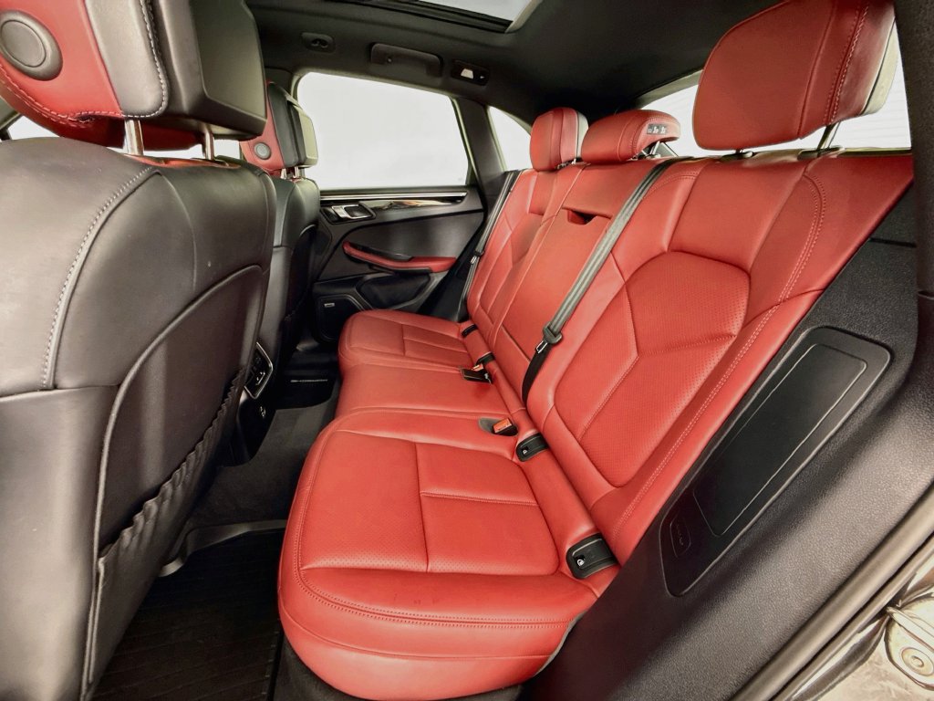 Certified 2026 Porsche Macan S AWD/4WD image 24