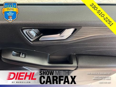 Used 2024 Ford Escape Platinum AWD/4WD image 18