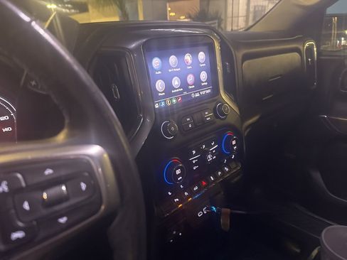 Used 2020 Chevrolet Silverado 1500 LT Trail Boss image 11