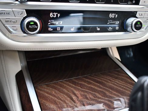 Used 2022 BMW 750i xDrive 750i xDrive w/ M Sport Package image 40