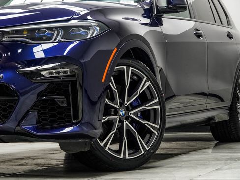 Used 2020 BMW X7 M50i w/ Dynamic Handling Package image 3