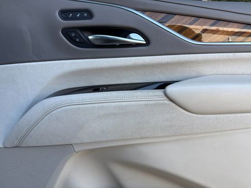 Used 2021 Cadillac Escalade Sport Platinum image 21