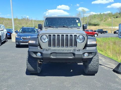Used 2021 Jeep Wrangler Unlimited Sport image 4