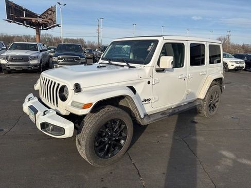 Used 2021 Jeep Wrangler Unlimited Sahara image 4