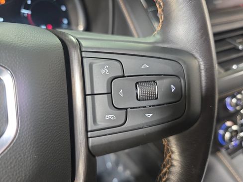 Used 2022 GMC Yukon AT4 w/ Technology Package AWD/4WD image 18
