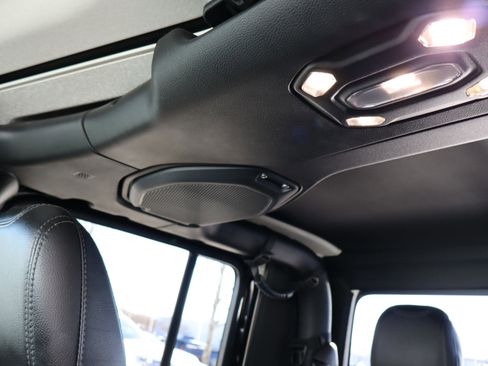 Used 2022 Jeep Gladiator Overland image 22