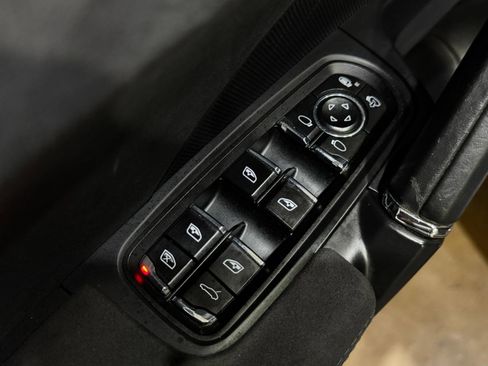 Used 2014 Porsche Cayenne GTS AWD/4WD image 30