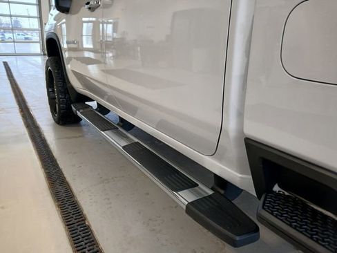 Used 2023 Chevrolet Silverado 3500 High Country w/ Technology Package image 32