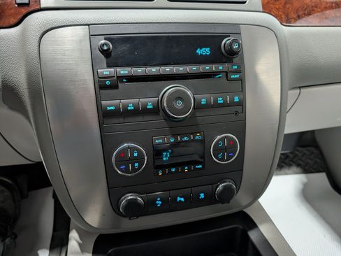 Used 2009 GMC Sierra 2500 SLT w/ SLT Convenience Package image 28