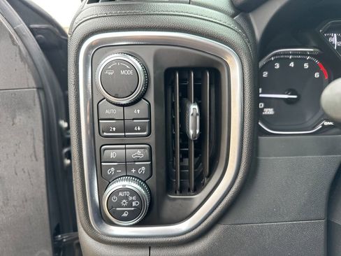 Certified 2022 GMC Sierra 1500 Elevation w/ Preferred Package AWD/4WD image 12