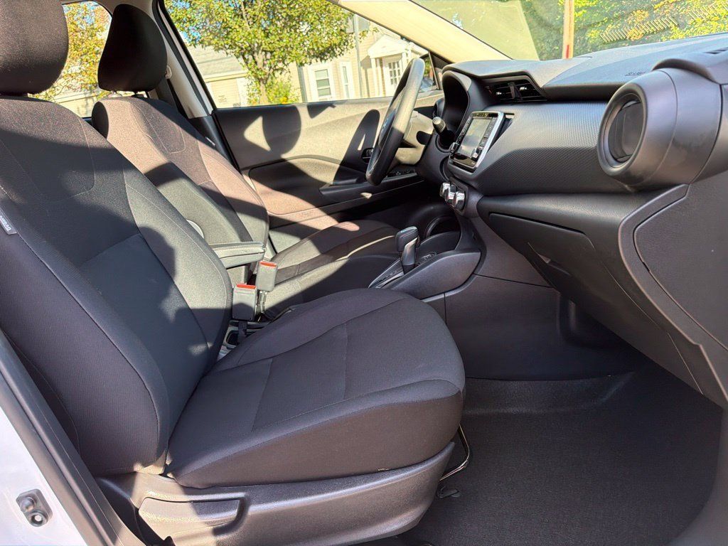 Used 2023 Nissan Kicks S FWD image 27