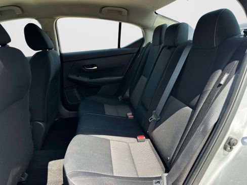Used 2021 Nissan Sentra SV FWD image 13