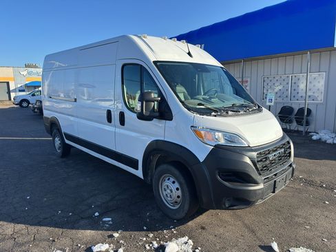 Used 2023 RAM ProMaster 2500 image 3
