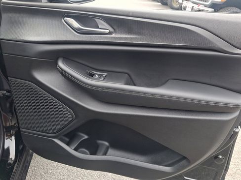 Used 2024 Jeep Grand Cherokee L Altitude image 10