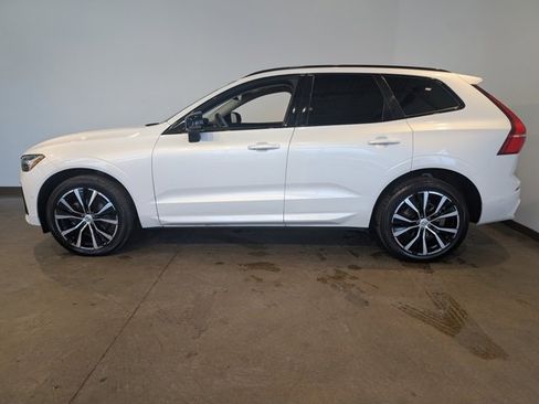 Used 2023 Volvo XC60 B5 Plus w/ Climate Package image 3