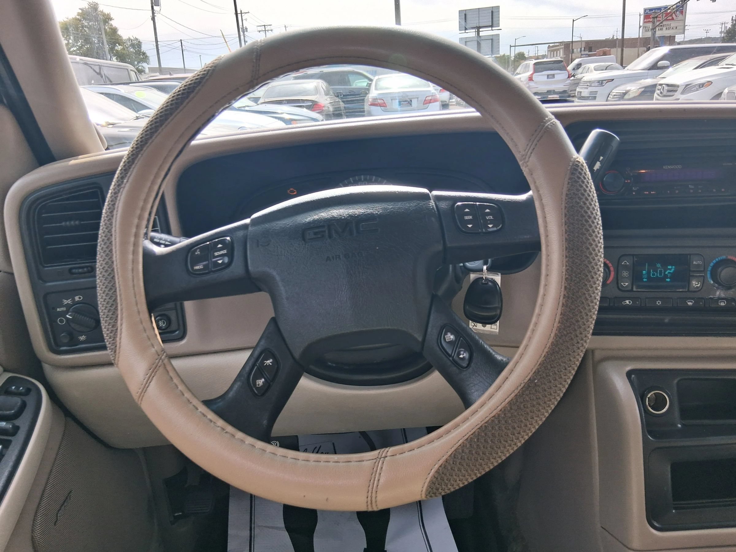 Used 2003 GMC Yukon XL SLT w/ 1SD Preferred Equipment Group AWD/4WD image 14