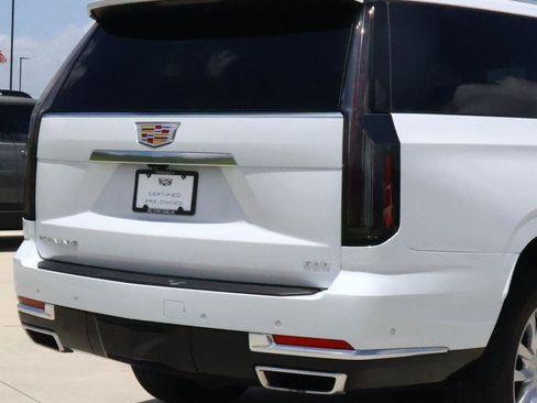 Used 2026 Cadillac Escalade ESV 2WD w/ LPO, Floor Liner Package image 11