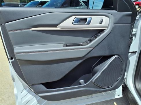 New 2026 Ford Explorer Active w/ Active Comfort Package RWD image 23