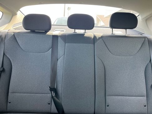 Used 2025 Kia K4 LXS image 37