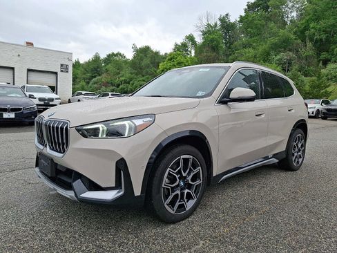 Used 2026 BMW X1 xDrive28i AWD/4WD image 3
