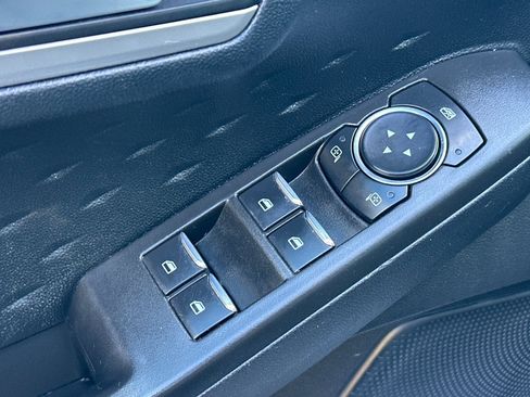 Used 2020 Ford Escape SE Sport image 12