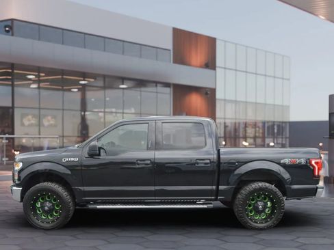 Used 2015 Ford F150 XLT image 3