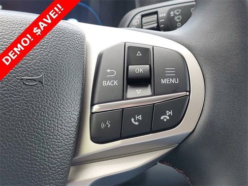 New 2025 Ford Explorer Active w/ Active Comfort Package image 17