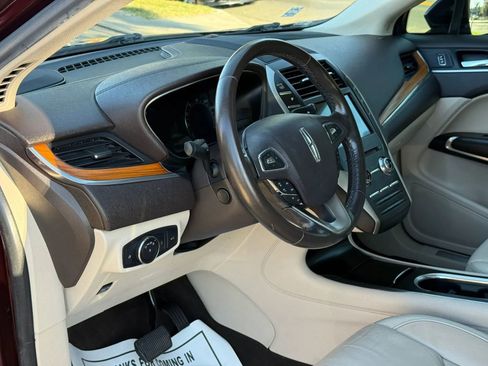 Used 2019 Lincoln MKC Select w/ Select Plus Package FWD image 17
