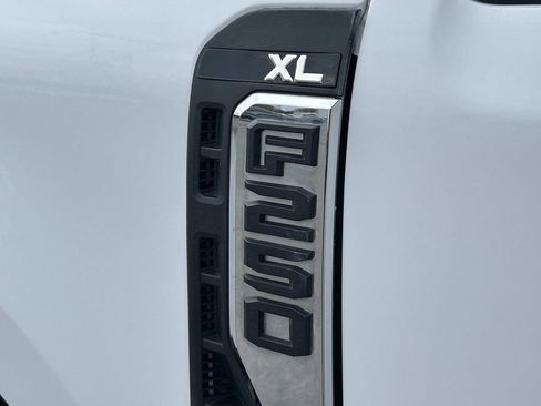 Used 2023 Ford F250 XL w/ FX4 Off-Road Package image 16