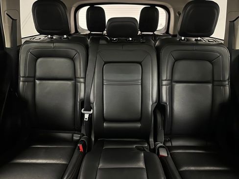 Used 2024 Lincoln Aviator Reserve RWD image 17